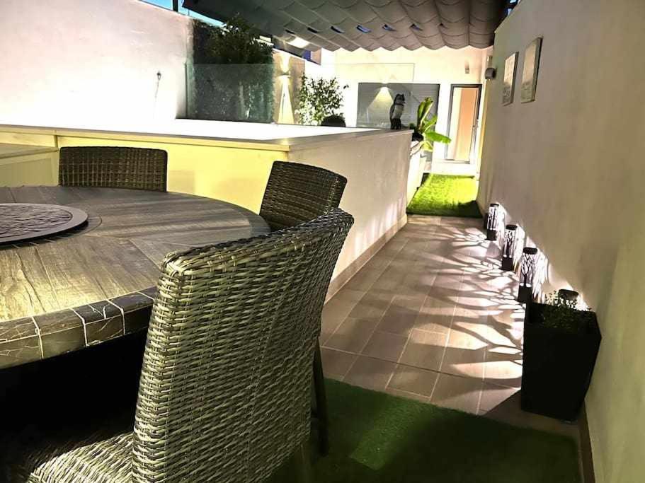 Elegant Duplex 3 Master Bedrooms And Private Sevilla Eksteriør bilde