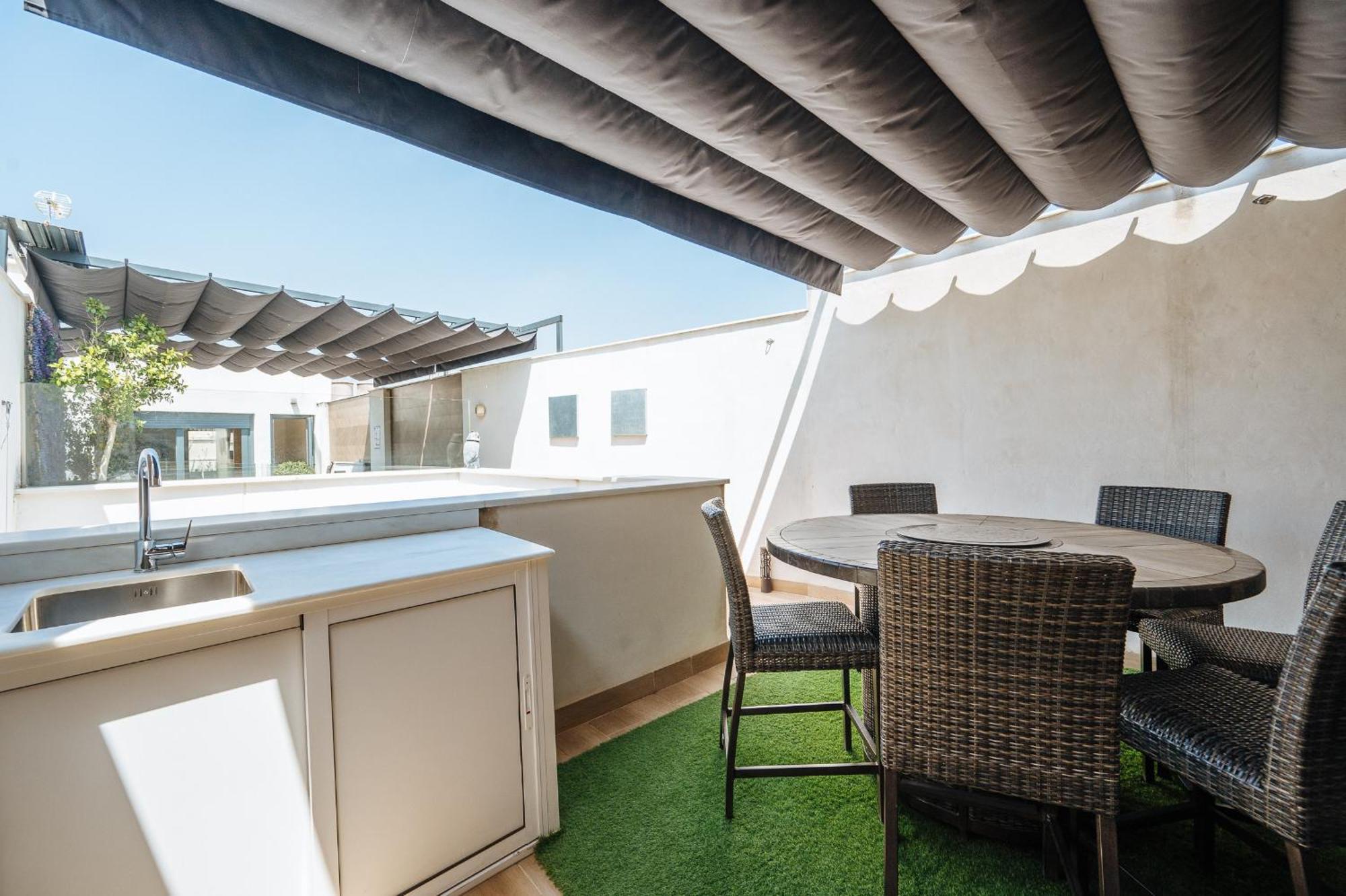 Elegant Duplex 3 Master Bedrooms And Private Sevilla Eksteriør bilde