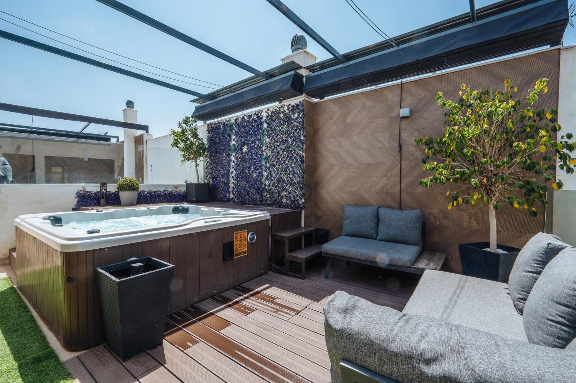 Elegant Duplex 3 Master Bedrooms And Private Sevilla Eksteriør bilde