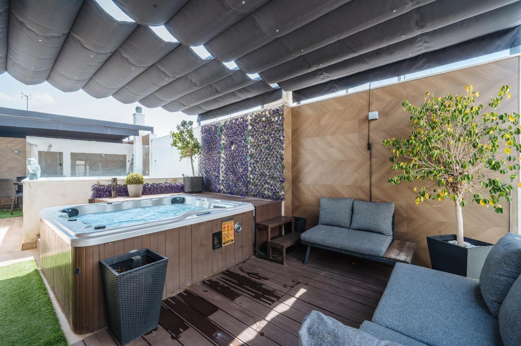 Elegant Duplex 3 Master Bedrooms And Private Sevilla Eksteriør bilde